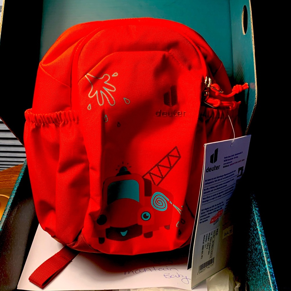 Red backpack deuter for 2 years old kids